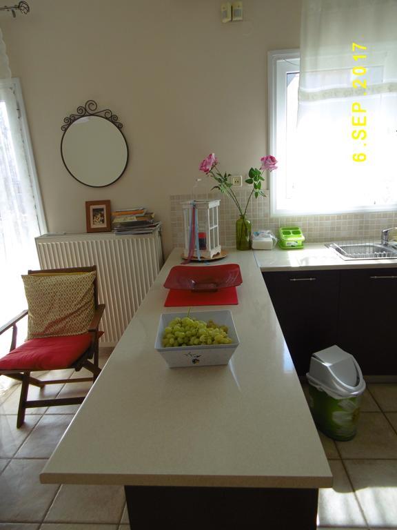 Spacious Apartment Corinth Exterior foto